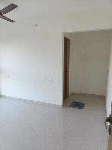 Room in 2 BHK Builder Floor at Bandra East – for Rent
