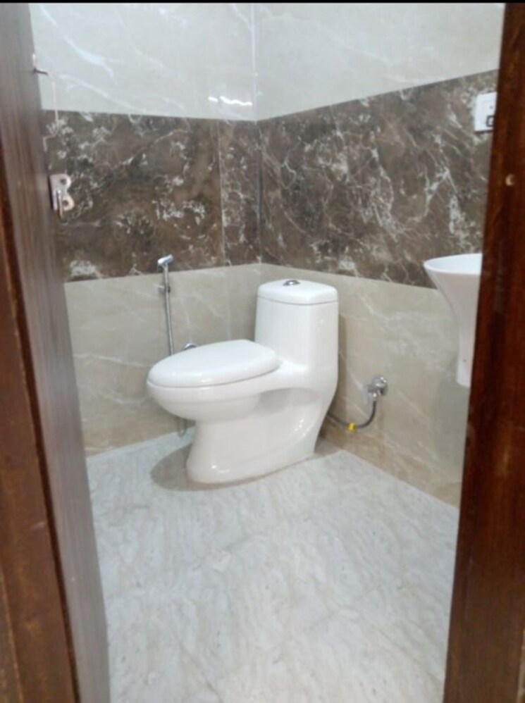 Bathroom, chattarpur 1 Bedroom 500 Sq.Ft. Builder Floor In Chattarpur Delhi 9720819