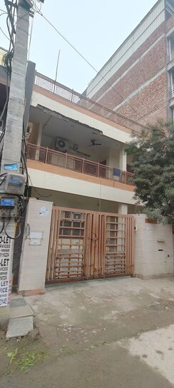 5 BHK + Pooja Room,Study Room Independent House For Sale in Sector 7