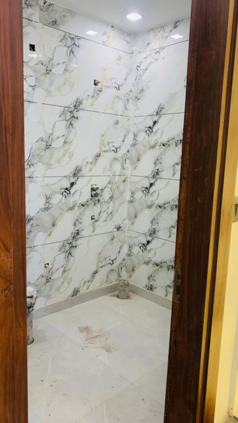 Balcony, ashoka enclave 4 Bedroom 300 Sq.Ft. Builder Floor In Ashoka Enclave Faridabad 9720864