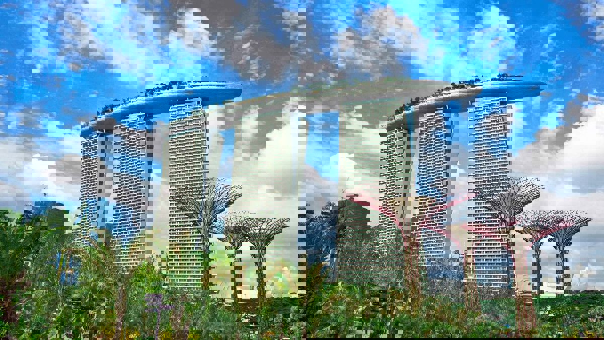 3 BHK + Servant Room Apartment For Sale in Smart World Sky Arc