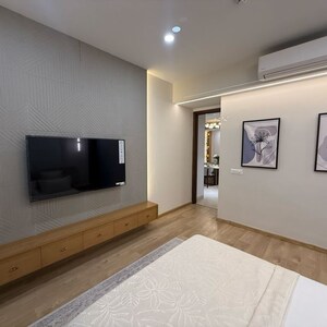 Room in 4 BHK Apartment at Hero Homes Palatial, Tek Chand Nagar – for Sale