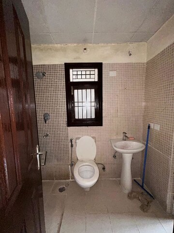 Bathroom in 2.5 BHK Apartment at Wave Executive Floors, Wave City – for Rent
