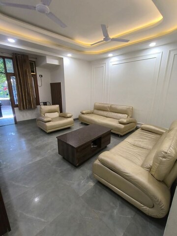 2 BHK Apartment For Rent in Saket