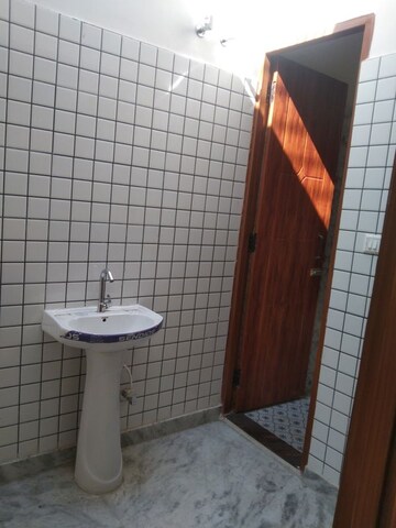 Bathroom in 2 BHK Builder Floor at Ghansoli – for Rent