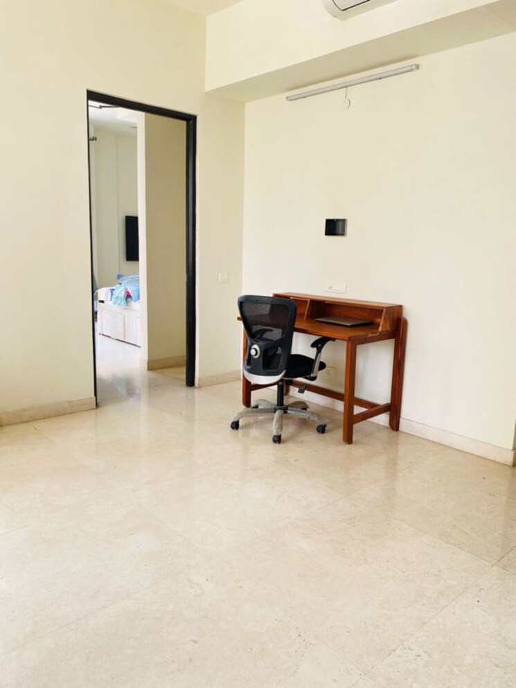 Room, indiabulls-enigma 4 Bedroom 3400 Sq.Ft. Apartment In Sector 110 Gurgaon 9720949