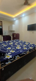 1 Rk  300 Sq.Ft. Builder Floor in Sector 55