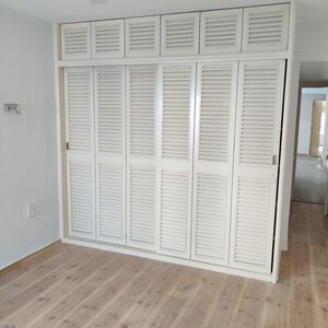 Room in 1 BHK Apartment at Giriraj Apartments, Altamount Road – for Rent