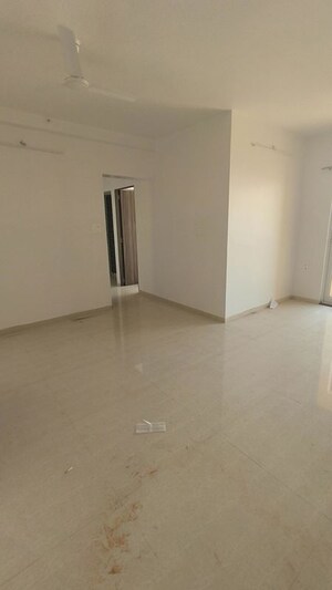 Room in 2 BHK Apartment at Arihant Clan Aalishan Phase 2, Kharghar Sector 37 – for Rent