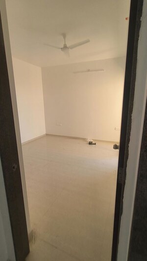 Room in 2 BHK Apartment at Arihant Clan Aalishan Phase 2, Kharghar Sector 37 – for Rent