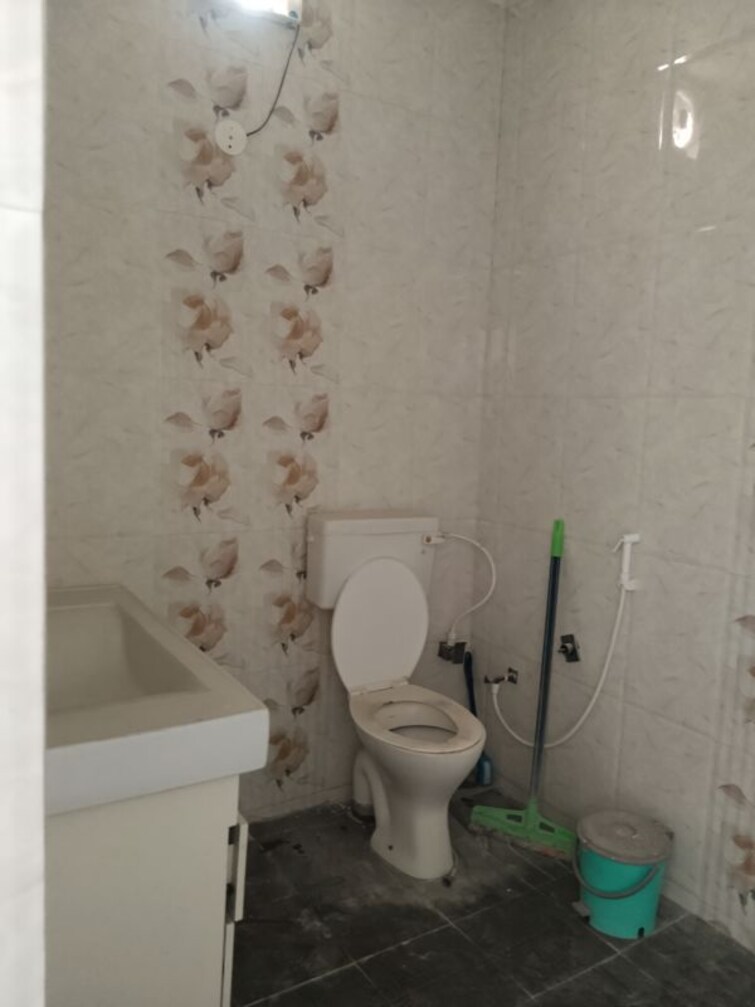 Bathroom, sector 37 1 RK 550 Sq.Ft. Builder Floor In Sector 37 Faridabad 9721068