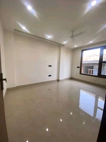 Kitchen in 3 BHK Builder Floor at Hargobind Enclave – for Rent