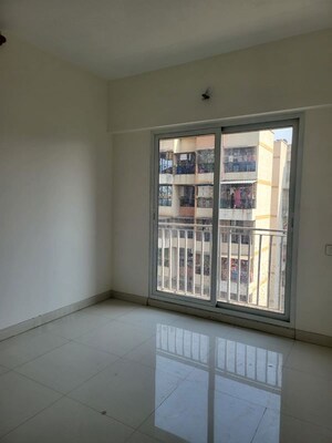 Room in 1 BHK Apartment at Giriraj CHS Naupda, Naupada – for Rent