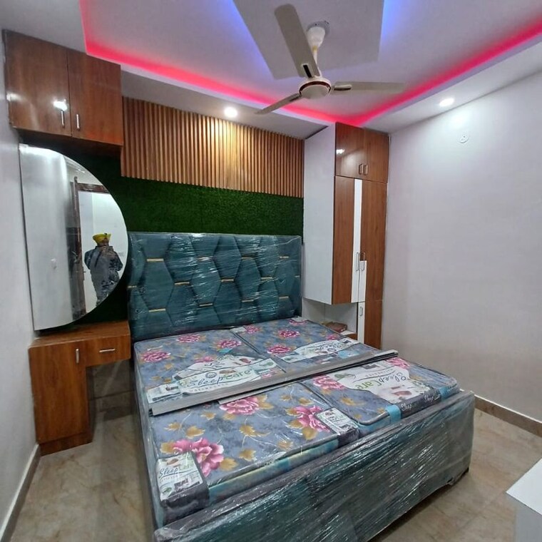 Bedroom, uttam nagar west 3 Bedroom 100 Sq.Yd. Builder Floor In Uttam Nagar West Delhi 9721059
