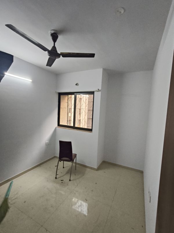 2.5 BHK Apartment For Sale in Lodha Lakeshore Greens