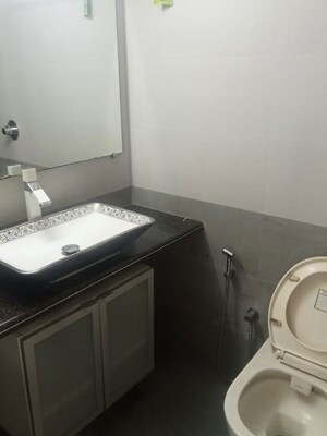 Team Area in 2 BHK Apartment at Hiranandani Avalon, Powai – for Rent