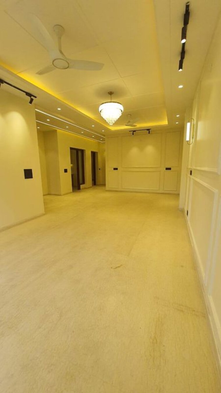 Room, shivalik colony 3 Bedroom 1800 Sq.Ft. Builder Floor In Shivalik Colony Delhi 9721246