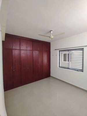 Room in 3 BHK Apartment at Jains Carlton Creek, Manikonda – for Rent