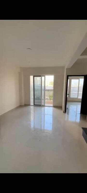 Room in 2 BHK Apartment at Signature The Serenas, Sohna Sector 36 – for Rent