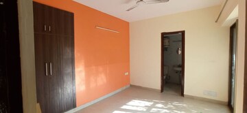 Room in 3 BHK Apartment at Migsun Ultimo, Omicron Iii Greater Noida – for Rent