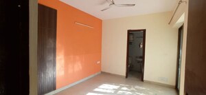 Room in 3 BHK Apartment at Migsun Ultimo, Omicron Iii Greater Noida – for Rent