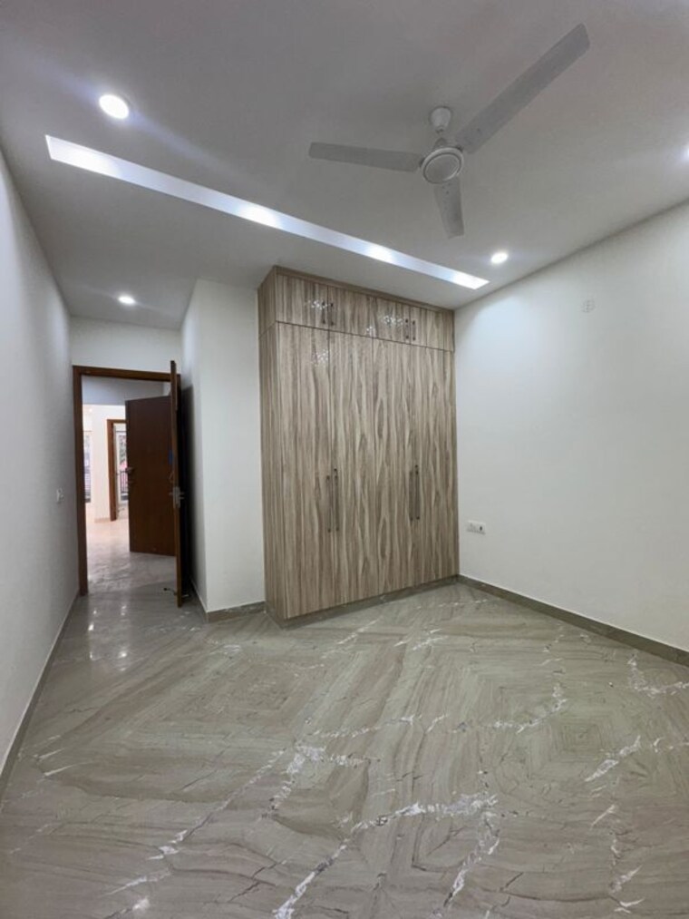 Room, chittaranjan park 3 Bedroom 1440 Sq.Ft. Builder Floor In Chittaranjan Park Delhi 9721338