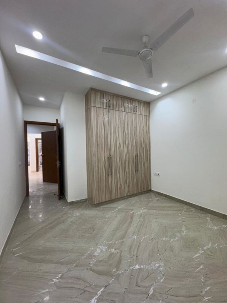 Room, chittaranjan park 3 Bedroom 1440 Sq.Ft. Builder Floor In Chittaranjan Park Delhi 9721338