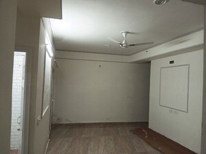 Room in 2 BHK Apartment at Migsun Vilaasa, Eta Ii Greater Noida – for Rent