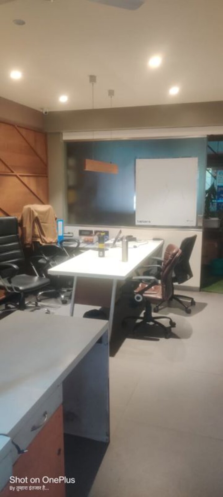 Team Area, fergusson college road Commercial Office Space 600 Sq.Ft. In Fergusson College Road Pune 9721380