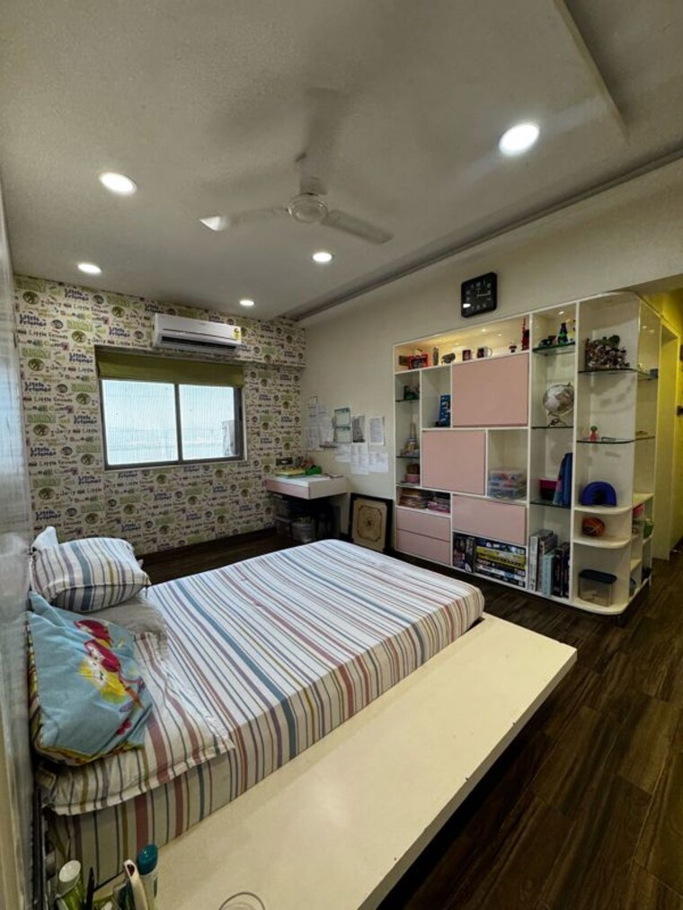 Bedroom, lodha-splendora 4 Bedroom 2250 Sq.Ft. Apartment In Ghodbunder Road Thane 9721383