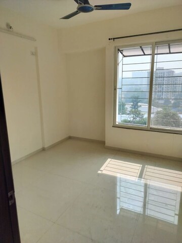 Room in 3 BHK Apartment at Blue 27th Avenue, Bavdhan – for Rent