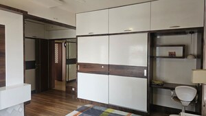 Room in 3 BHK Apartment at Gera Trinity Towers, Kharadi – for Rent