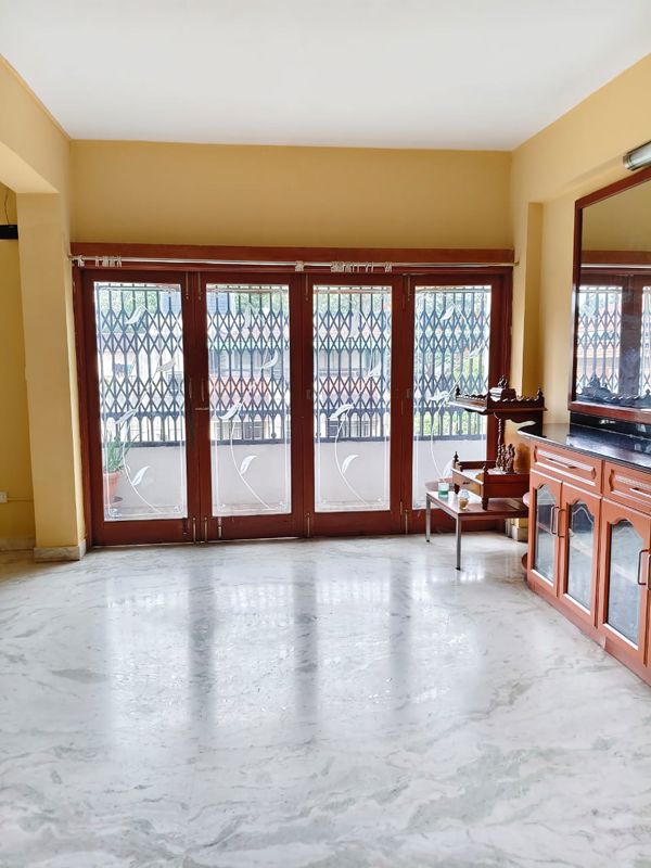 3 BHK + Servant Room Apartment For Rent in Moyenville Manor