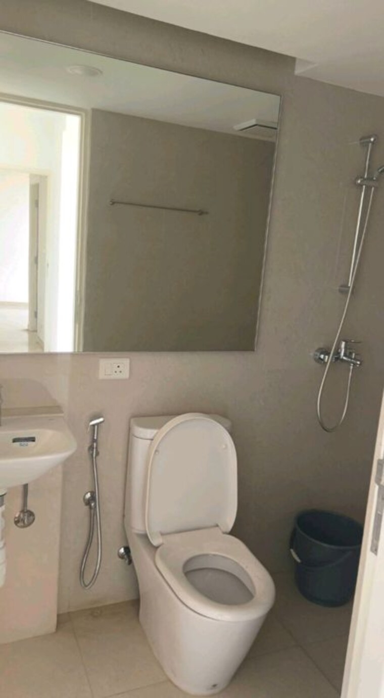 Bathroom, hiranandani-estate-solitaire-c 1 Bedroom 407 Sq.Ft. Apartment In Ghodbunder Road Thane 9720708