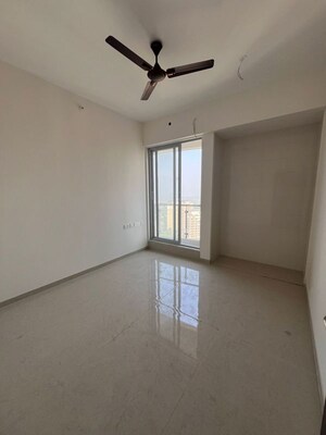 Room in 3 BHK Apartment at Rosa Manhattan, Ghodbunder Road – for Sale