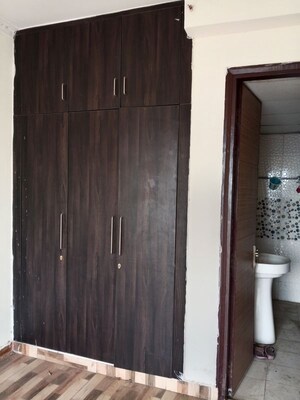 Furnished Amenities in 4 BHK Apartment at Saya Zion, Sector 4 Greater Noida – for Sale