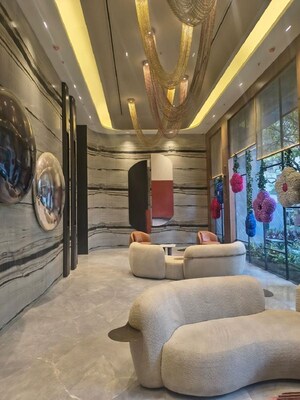 Furnished Amenities in 3 BHK Apartment at Bandra West – for Rent