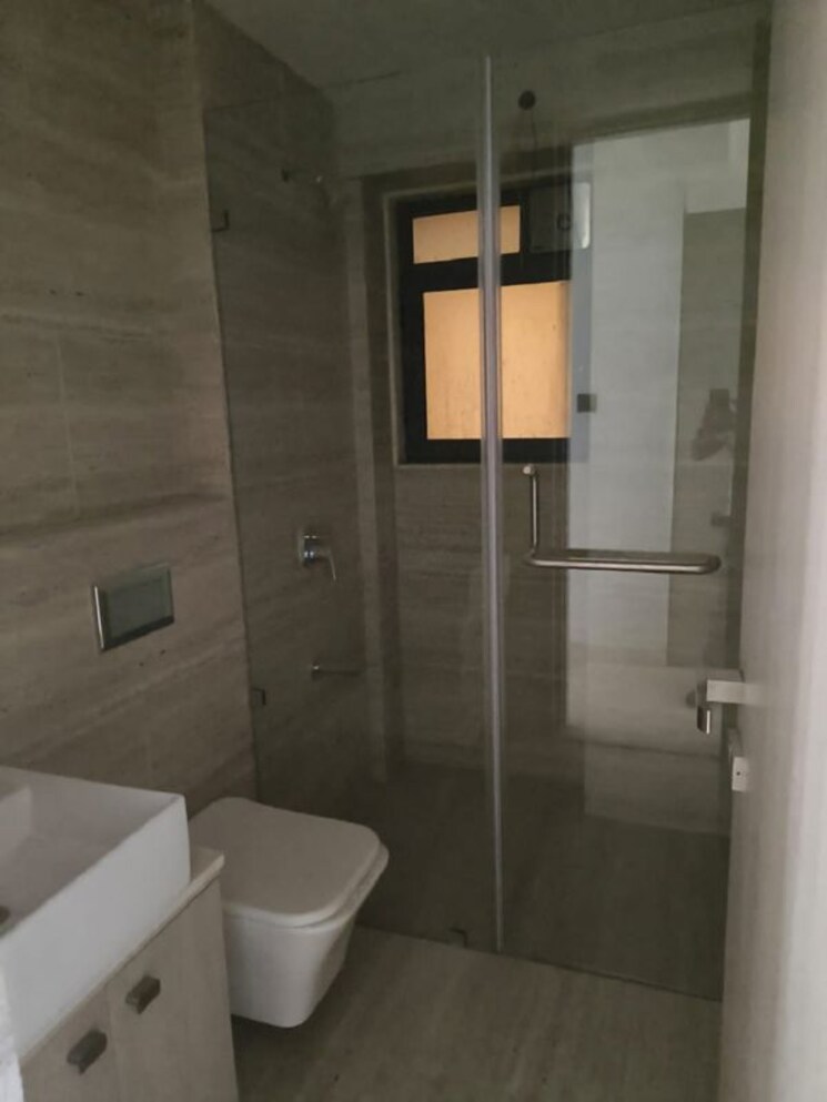 Bathroom, bandra west 3 Bedroom 1100 Sq.Ft. Apartment In Bandra West Mumbai 9721420