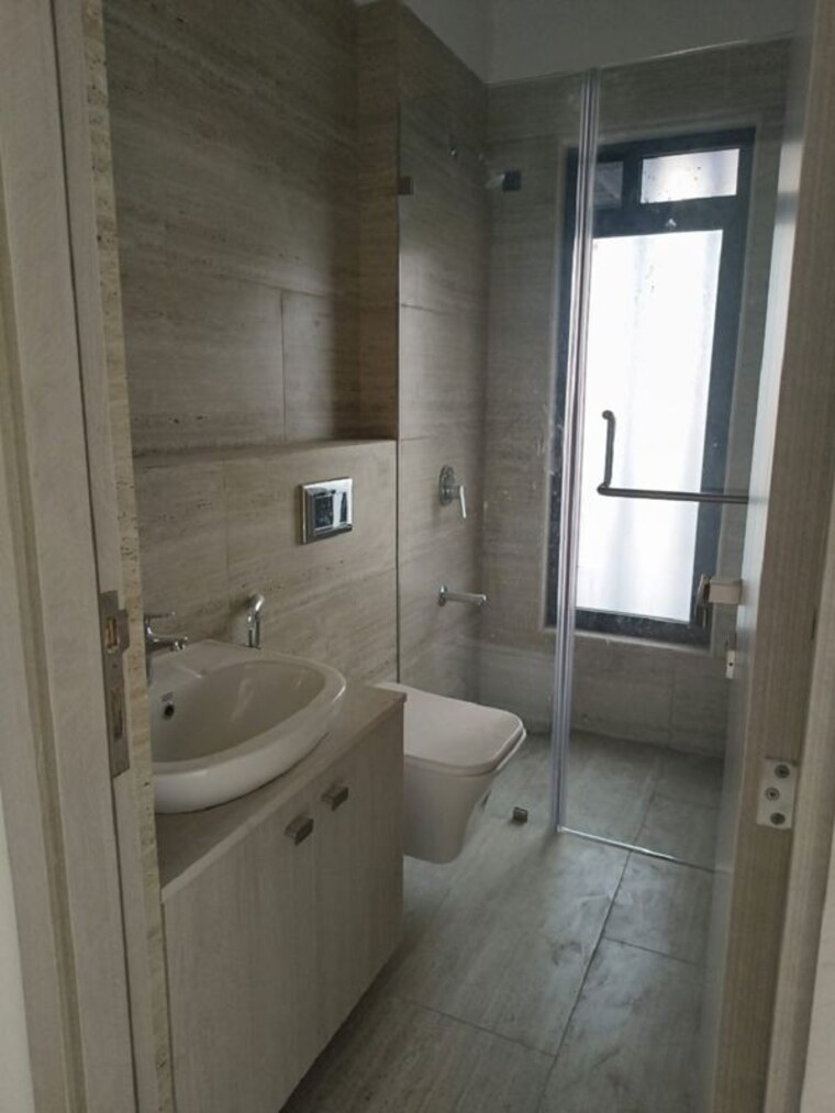 Bathroom, bandra west 3 Bedroom 1100 Sq.Ft. Apartment In Bandra West Mumbai 9721420