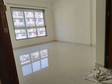 Room in 2 BHK Apartment at Godrej Prime, Chembur – for Rent