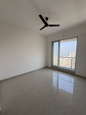 Room in 2 BHK Apartment at Rosa Manhattan, Ghodbunder Road – for Rent