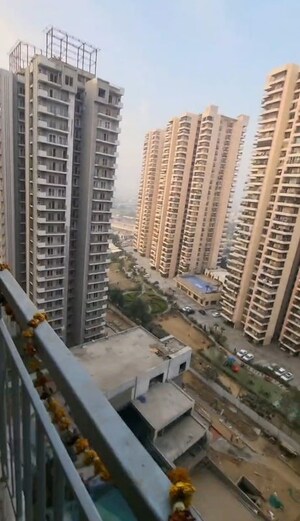 3 BHK Apartment For Rent in Shri Radha Aqua Garden, Sector 16b Greater Noida