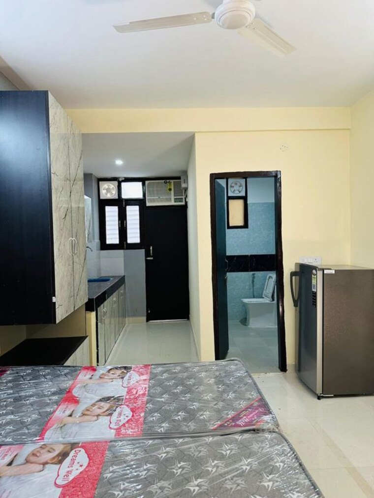 Bedroom, dlf-city-phase-iii 1 RK 430 Sq.Ft. Builder Floor In Sector 24 Gurgaon 9721621