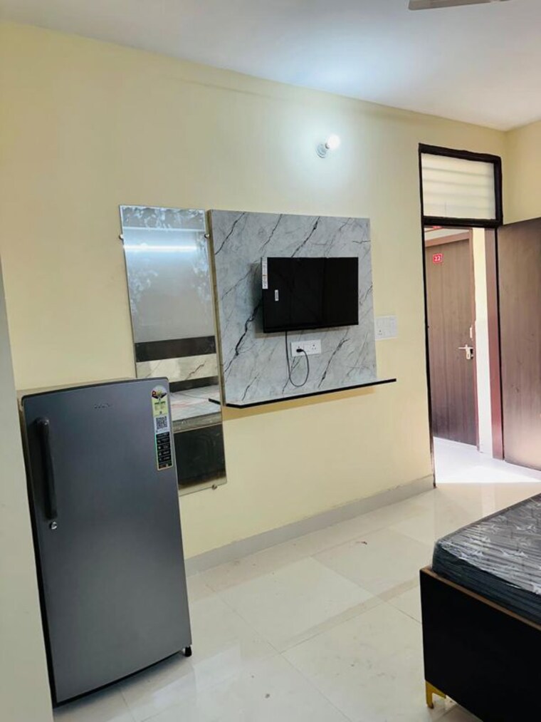 undefined, dlf-city-phase-iii 1 RK 430 Sq.Ft. Builder Floor In Sector 24 Gurgaon 9721621