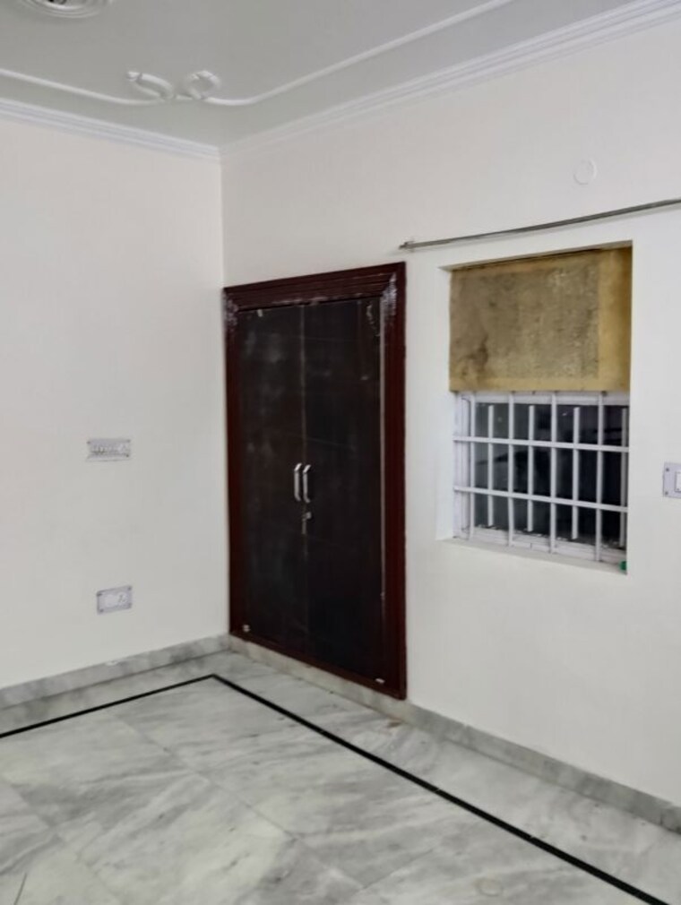 Bedroom, sector 19 1.5 Bedroom 700 Sq.Ft. Builder Floor In Sector 19 Faridabad 9721629