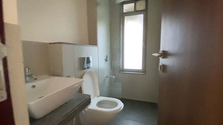 Bathroom, piramal-vaikunth 2 Bedroom 650 Sq.Ft. Apartment In Balkum Pada Thane 9721617