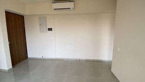 Room in 2 BHK Apartment at Piramal Vaikunth, Balkum Pada – for Sale