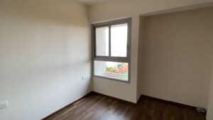 Room in 2 BHK Apartment at Piramal Vaikunth, Balkum Pada – for Sale