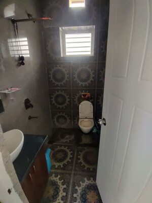 Furnished Amenities in 3 BHK Builder Floor at Patel Nagar – for Sale