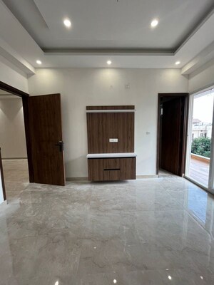 Room in 4 BHK Independent House at Gms Road – for Sale